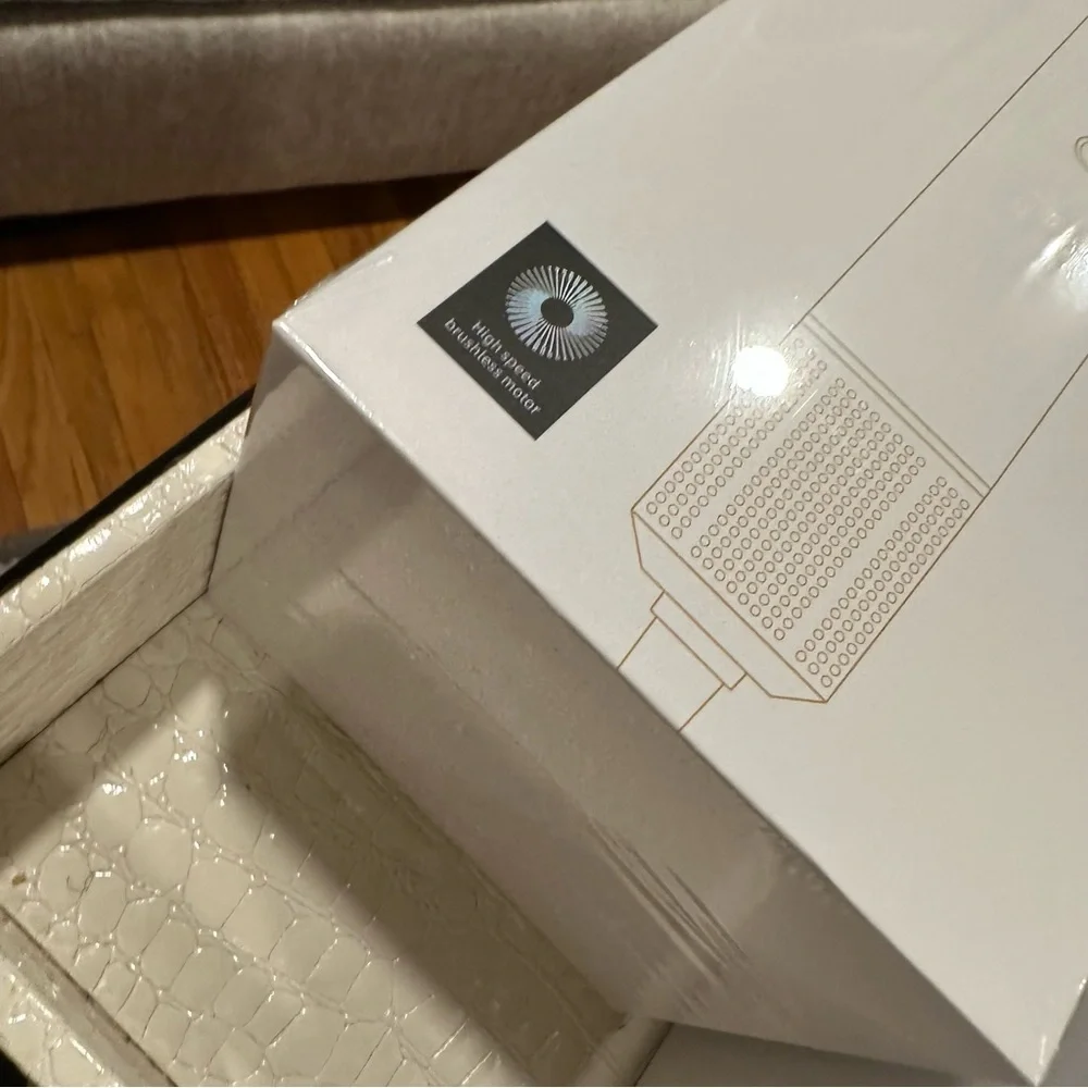 Pearly White High-Speed Ionic Hair Dryer: 150000 RPM Brushless Motor #QC4